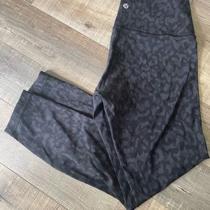 Lululemon size 8 black leopard leggings